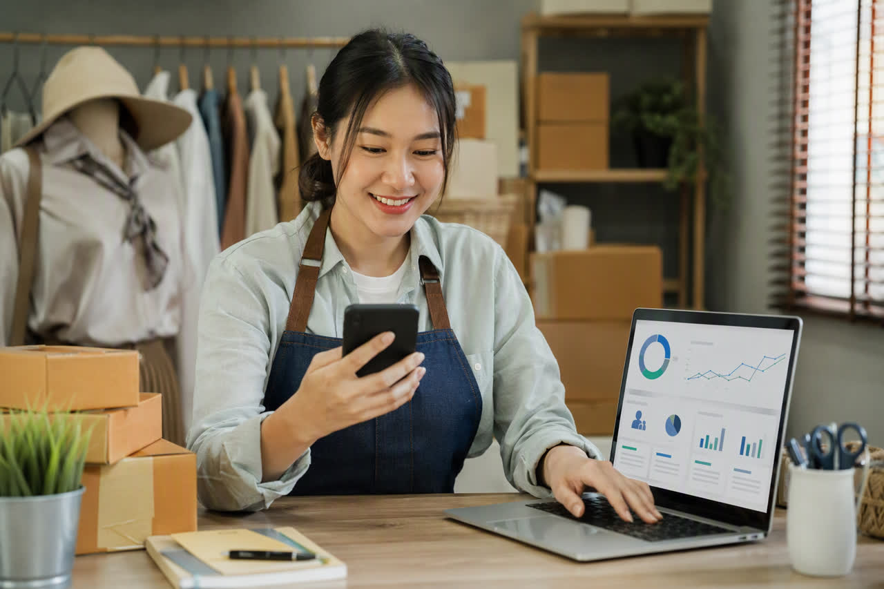 Chủ shop Việt Nam xác nhận thanh toán và chăm sóc khách sau mua