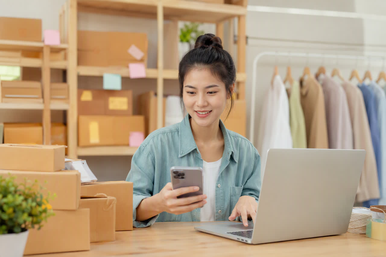 Chủ shop Việt Nam dùng chatbot automation để chăm sóc khách hàng đa kênh