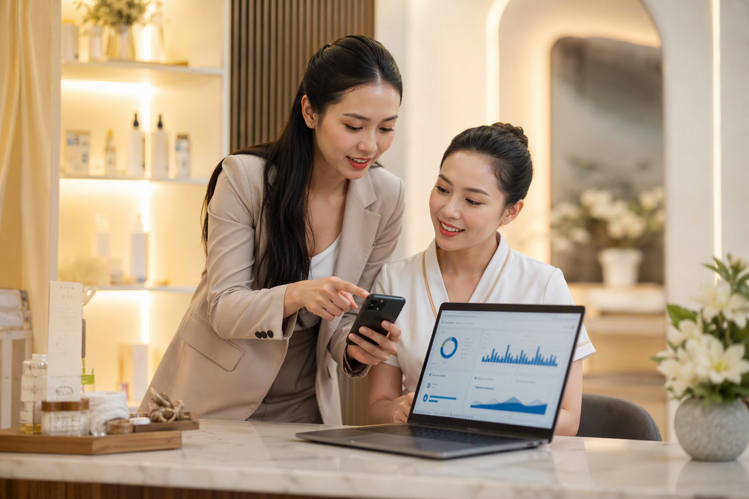 Nhân viên spa theo dõi dashboard lịch hẹn và khách đặt cọc